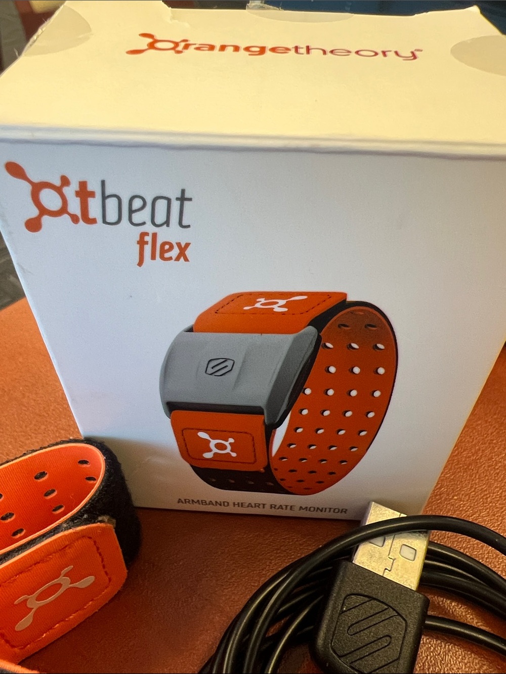 Orangetheory OT Beat Flex Armband Heart Rate Monitor with USB Charger - Picture 3 of 7